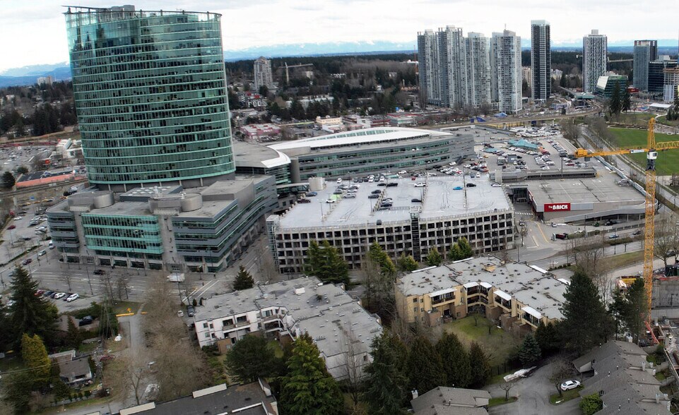 10157 University Dr, Surrey, BC à vendre - Aérien - Image 2 de 4