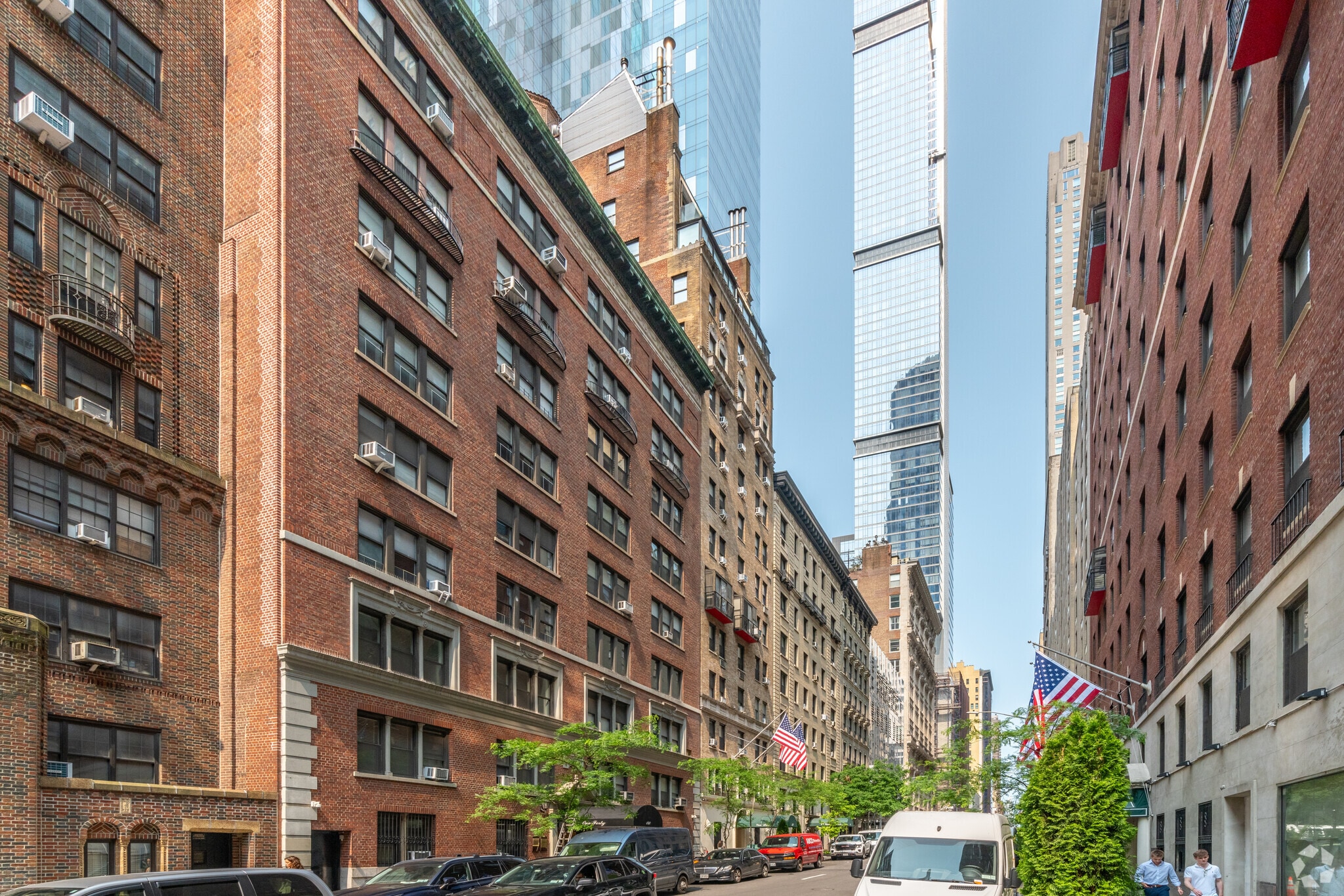 150 W 58th St, New York, NY for lease Primary Photo- Image 1 of 7