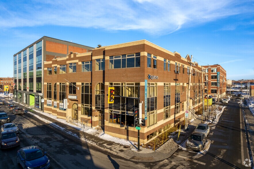 6855 Av De L'épée, Montréal, QC à louer - Photo principale - Image 1 de 21