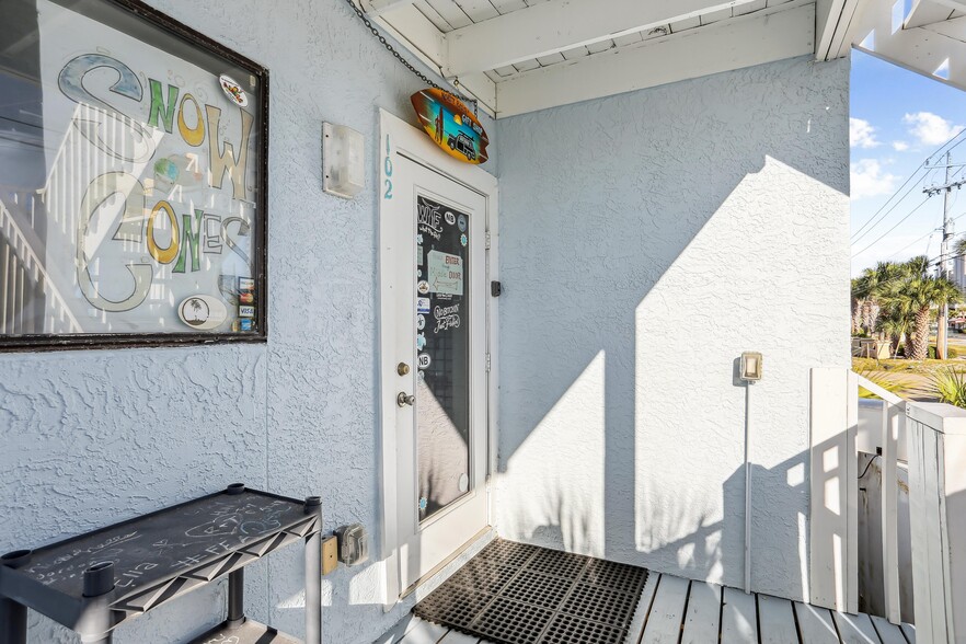 8460 Gulf Blvd, Navarre, FL for sale - Building Photo - Image 3 of 24