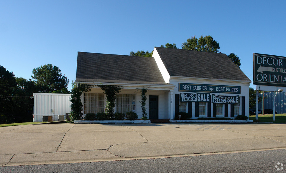 2426 Spruce St, Montgomery, AL for lease - Primary Photo - Image 1 of 10