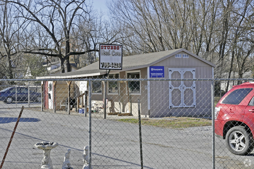 100 W 1st St, Centerton, AR à vendre - Photo principale - Image 1 de 1