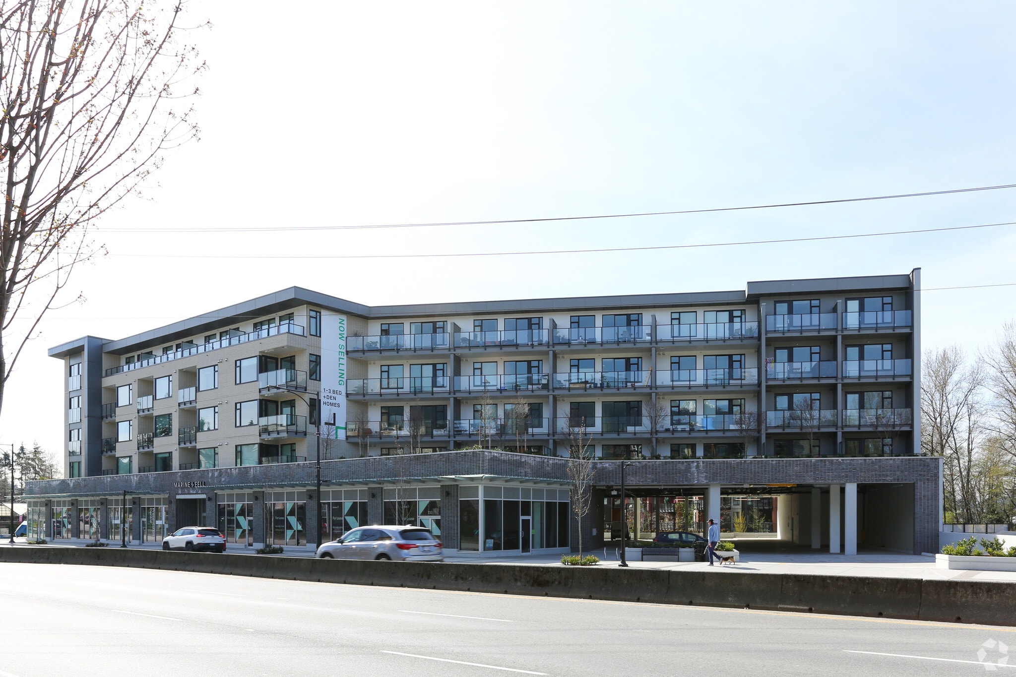 725 Marine Dr, North Vancouver, BC à louer Photo principale- Image 1 de 5