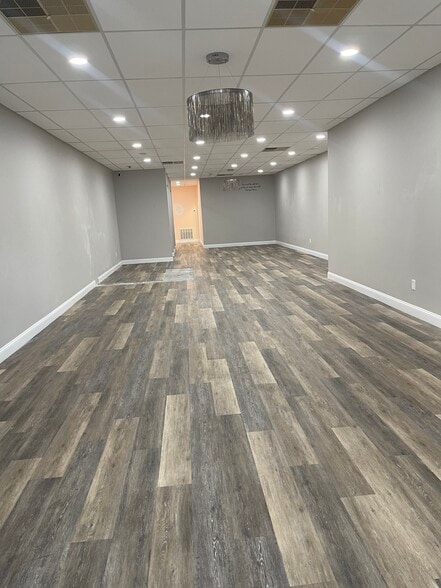 210 New Rd, Linwood, NJ à louer - Photo du bâtiment - Image 3 de 18