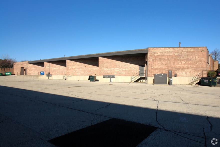 245 W Roosevelt Rd, West Chicago, IL for lease - Building Photo - Image 2 of 3