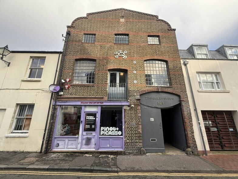 127 Gloucester Rd, Brighton à louer - Photo du bâtiment - Image 2 de 19