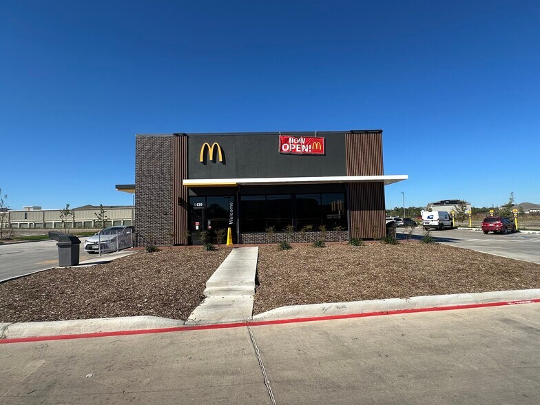 Binz-Engleman Rd & FM 1516, San Antonio, TX à vendre - Photo du bâtiment - Image 2 de 5