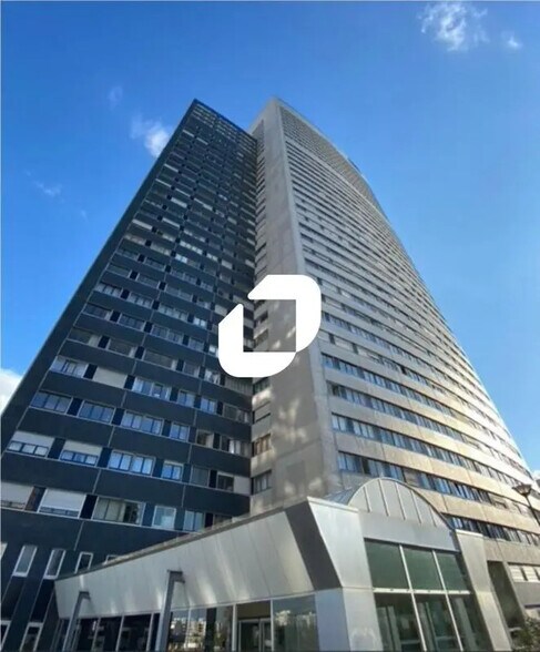 Office in Courbevoie for sale - Building Photo - Image 2 of 11