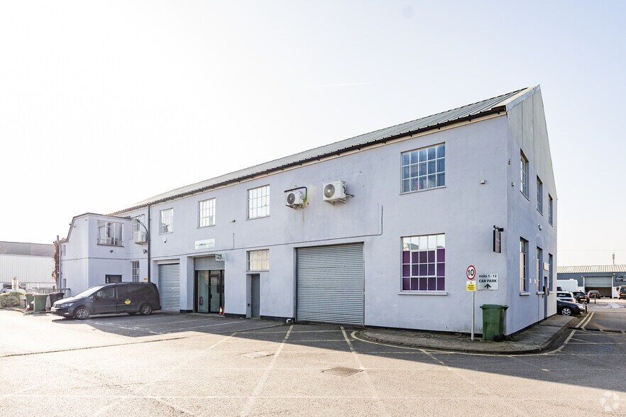 Alstone Ln, Cheltenham à louer - Photo du bâtiment - Image 2 de 3