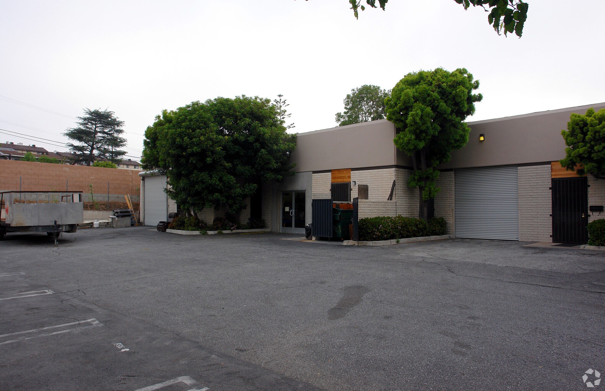 355-367 E Beach Ave, Inglewood, CA for lease Primary Photo- Image 1 of 10