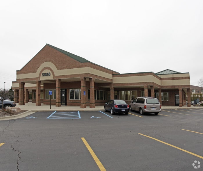 51810 Dequindre Rd, Shelby Township, MI à louer - Photo du bâtiment - Image 1 de 3