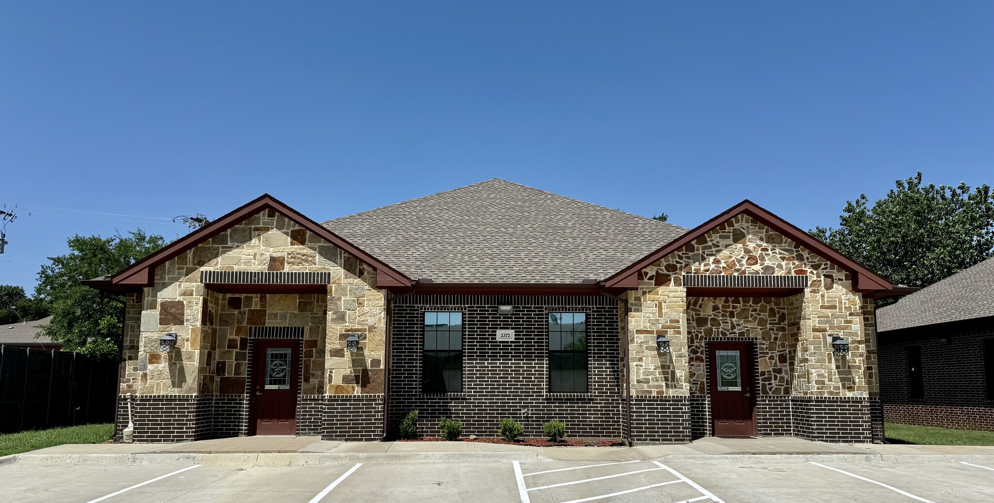 2366-2372 S Uecker Ln, Lewisville, TX for lease Building Photo- Image 1 of 10