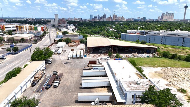 More details for 400 Probandt St, San Antonio, TX - Industrial for Lease
