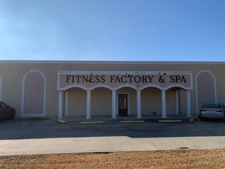 118 Hollis Crump Dr., Jasper, AL à vendre - Photo du bâtiment - Image 1 de 16