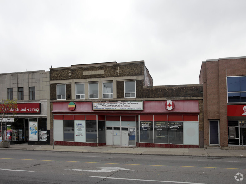 2064 Danforth Ave, Toronto, ON for sale - Primary Photo - Image 1 of 1