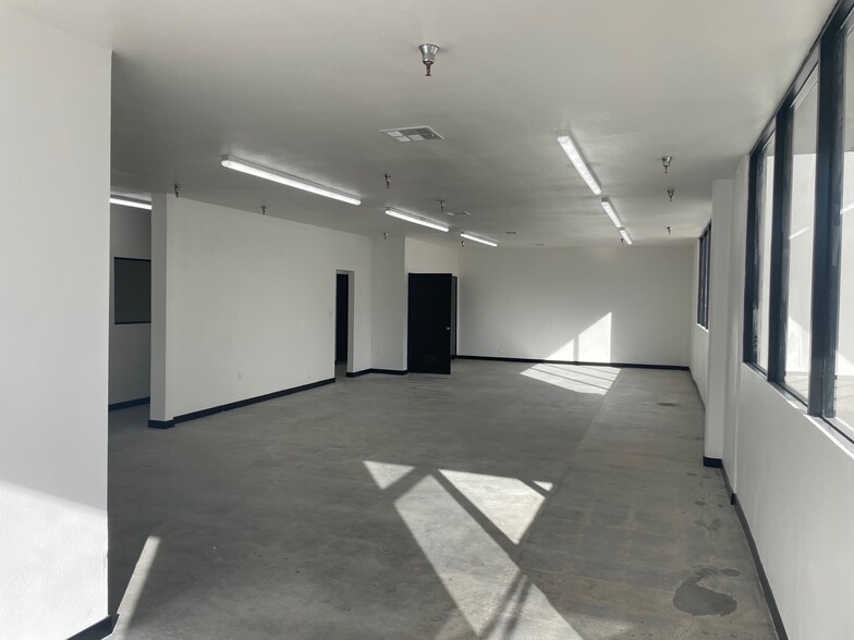 2945 Columbia St, Torrance, CA for lease - Interior Photo - Image 2 of 7