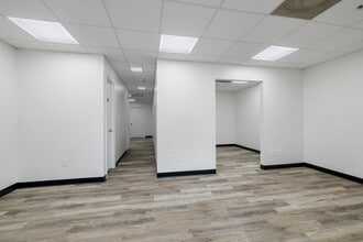 3600-3606 Silver Star Rd, Orlando, FL for lease Building Photo- Image 1 of 4