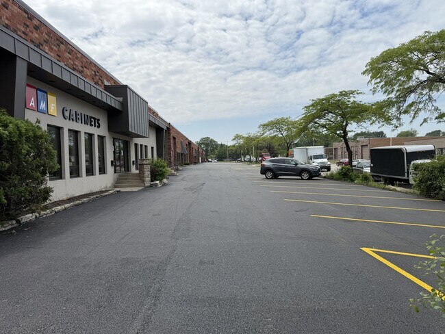 More details for 1701-1735 W Armitage Ct, Addison, IL - Flex, Industrial for Lease