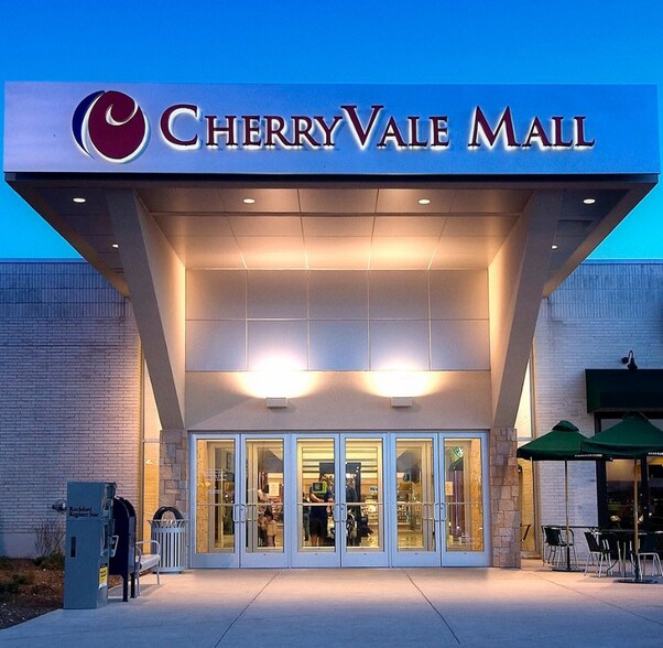 7200 Harrison Ave, Rockford, IL à louer - Photo du bâtiment - Image 2 de 9