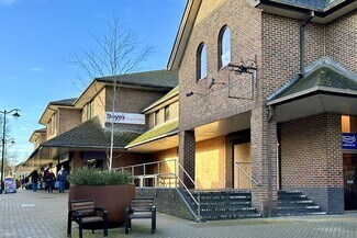 Plus de détails pour 23 Ashton Sq, Dunstable - Commerce de détail à louer
