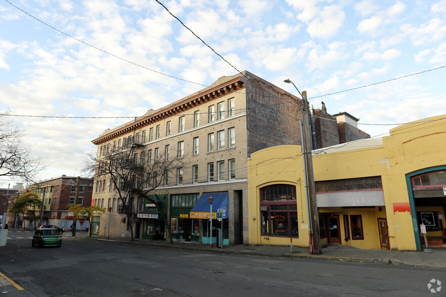 668 S King St, Seattle, WA for lease - Building Photo - Image 2 of 4