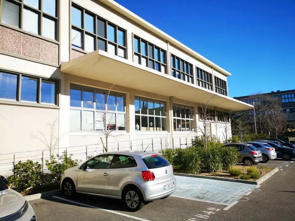 Office in Marseille for lease Building Photo- Image 1 of 5