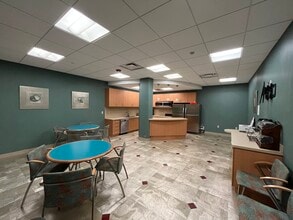 300 32nd St, Virginia Beach, VA à louer Photo intérieure- Image 2 de 8