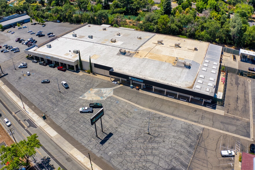 2340 Athens Ave, Redding, CA for lease - Building Photo - Image 3 of 14