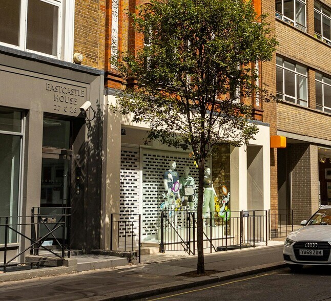 26 Eastcastle St, Londres à louer - Photo du bâtiment - Image 3 de 7