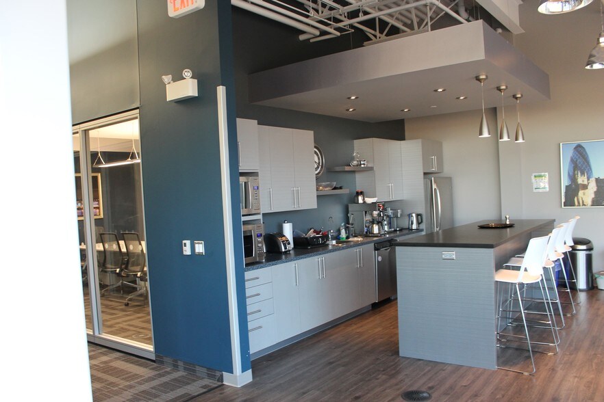 375 Hagey Blvd, Waterloo, ON à louer - Photo intérieure - Image 3 de 10