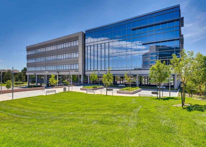 169 Inverness Dr W, Englewood, CO à louer - Photo principale - Image 1 de 10