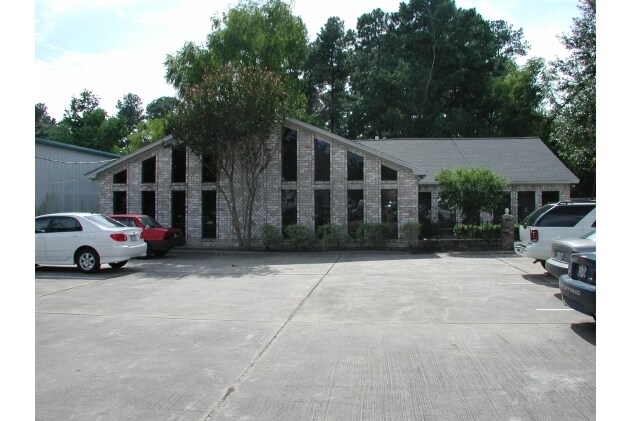 FOUR RENTALS / Six Lot Business Complex portefeuille de 4 propriétés à vendre sur LoopNet.ca Photo du bâtiment- Image 1 de 45