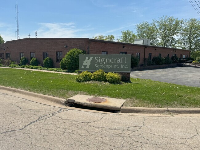 Plus de détails pour 100 A J Harle Dr, Galena, IL - Industriel à vendre