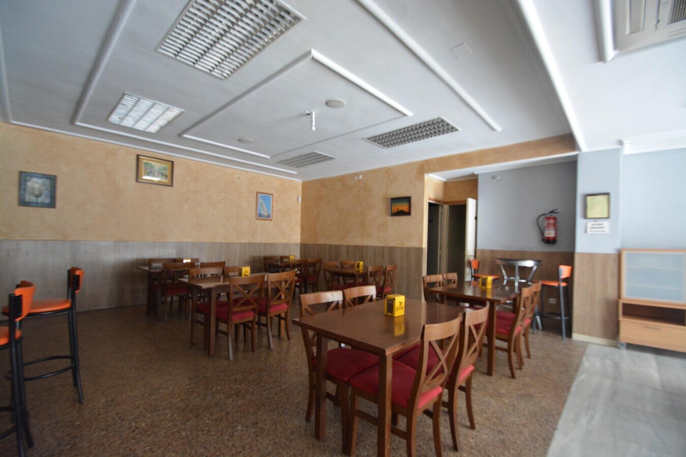 VILANOVA DEL CAMÍ, BAR 08788 - Unit Pta. 3 - - Interior Photo - Image 2 of 13