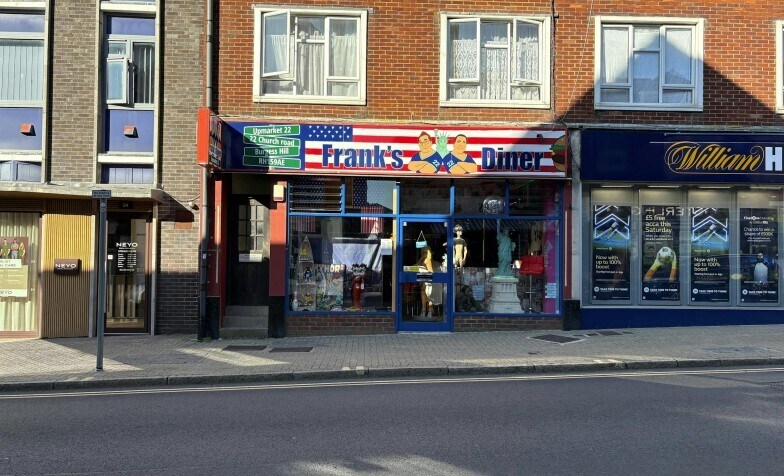 22 Church Rd, Burgess Hill à louer - Photo du bâtiment - Image 2 de 2