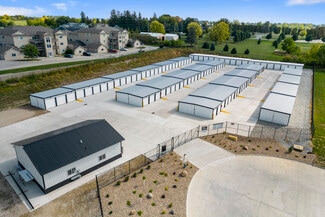 Plus de détails pour 3556 Marnie Ave, Waterloo, IA - Spécialité à vendre