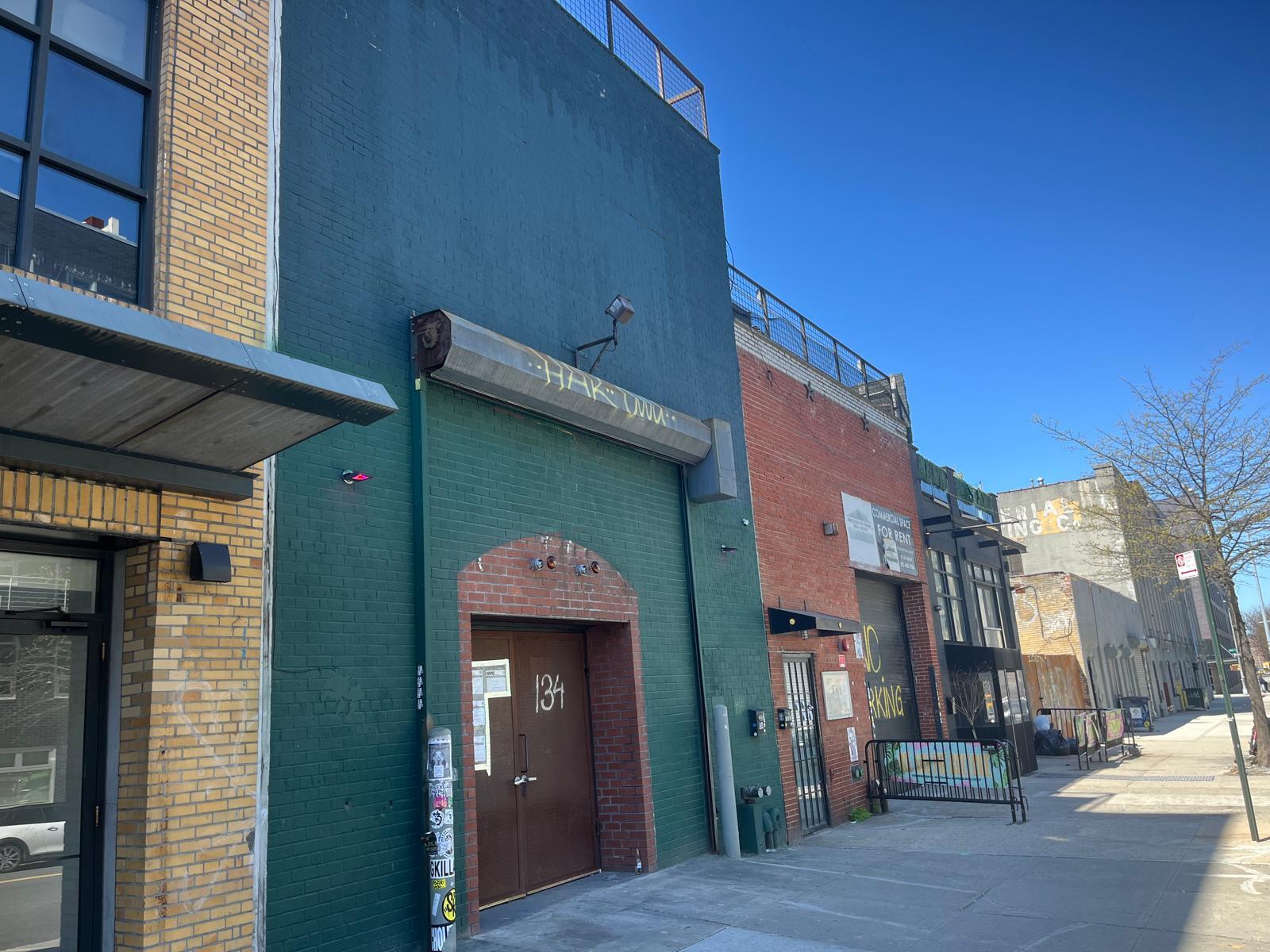 134 Metropolitan Ave, Brooklyn, NY for lease Primary Photo- Image 1 of 16