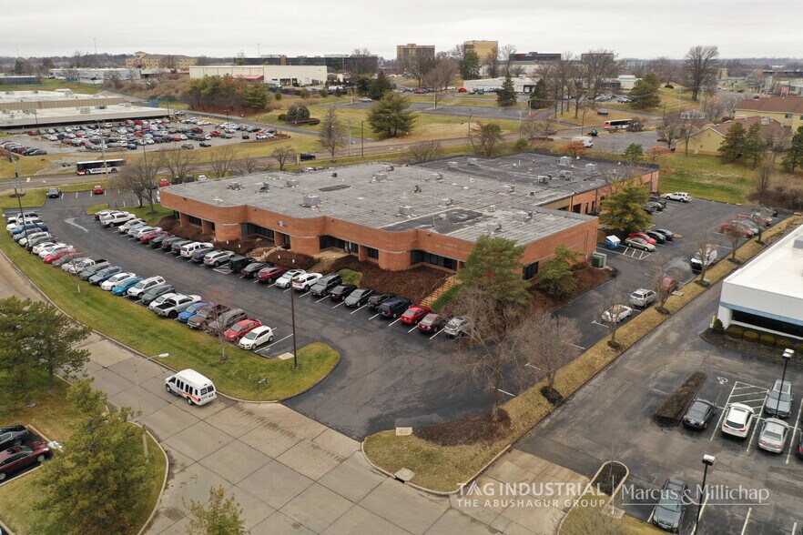 1950-1968 Craig Rd, Maryland Heights, MO for lease - Building Photo - Image 2 of 12