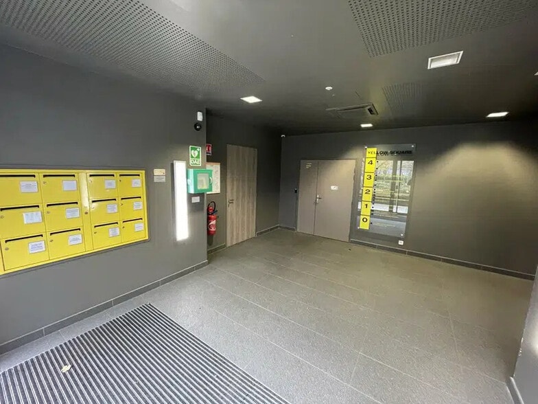 Bureau dans Lyon à vendre - Hall d’entrée - Image 2 de 10