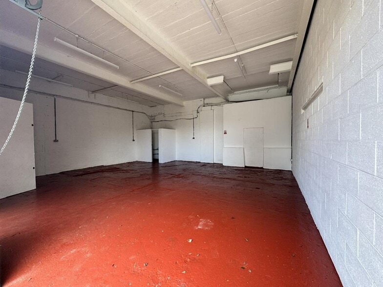 Moss Rd, Doncaster for lease - Building Photo - Image 3 of 8