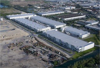 8200 NW 88th St, Medley, FL for lease Building Photo- Image 2 of 3