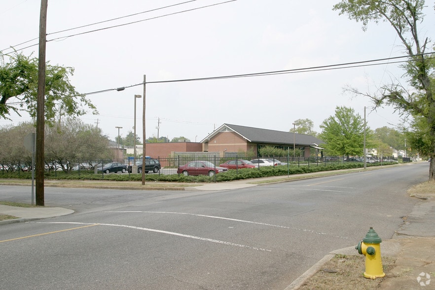 633 Lomb Ave SW, Birmingham, AL for lease - Building Photo - Image 3 of 6