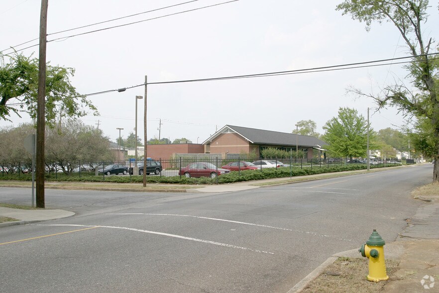 633 Lomb Ave SW, Birmingham, AL à louer - Photo du bâtiment - Image 3 de 6