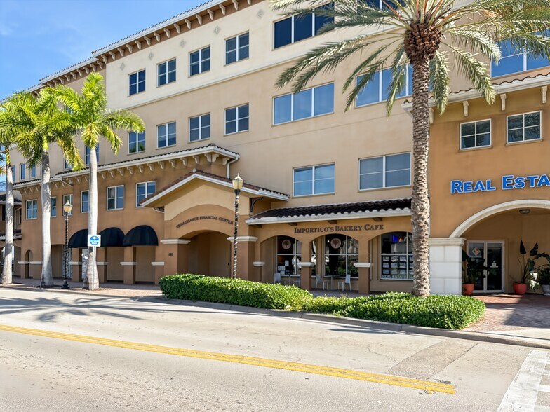 130 S Indian River Dr, Fort Pierce, FL à louer - Photo du bâtiment - Image 1 de 3