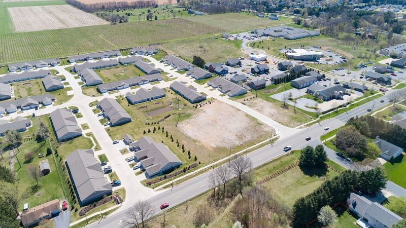 8022 Magistrate St, Kalamazoo, MI à vendre - Photo du bâtiment - Image 3 de 7