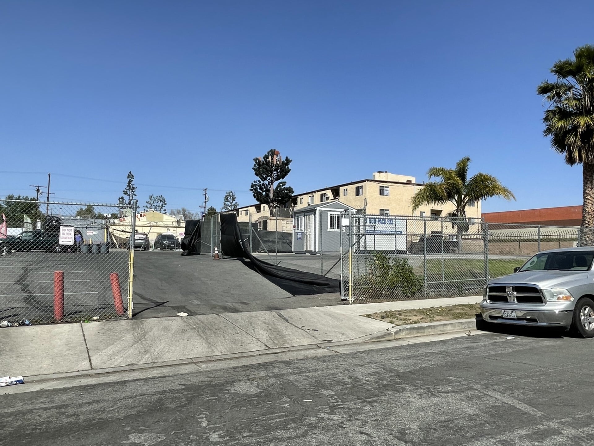 20160 Roscoe Blvd, Winnetka, CA à louer Photo principale- Image 1 de 7