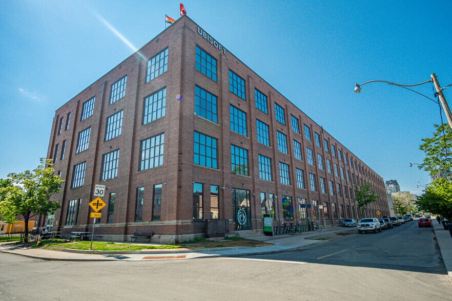 224 Wallace Ave, Toronto, ON à vendre - Photo du bâtiment - Image 1 de 1