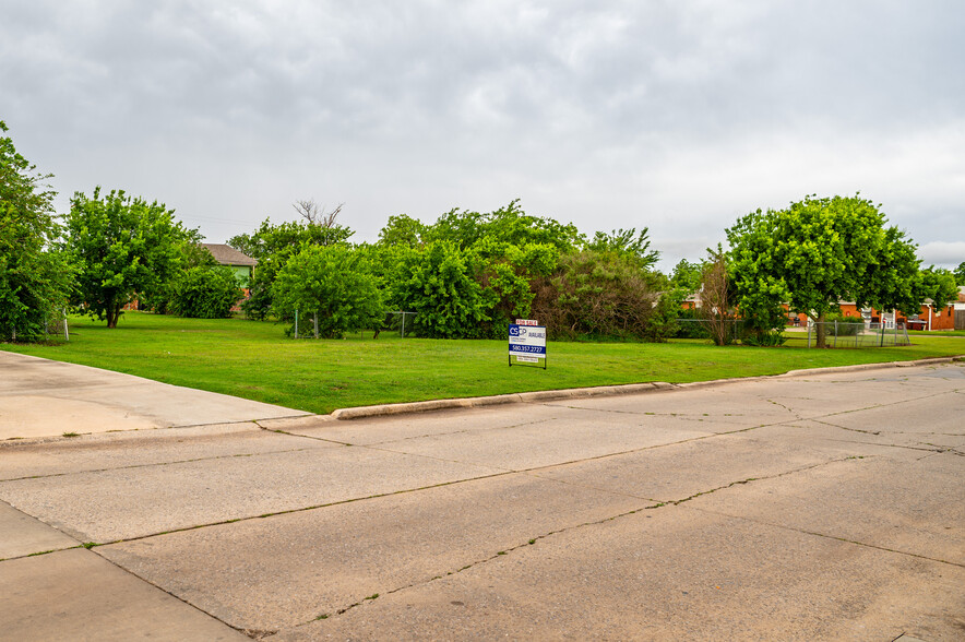 1910 SW A Ave, Lawton, OK à vendre - Photo principale - Image 1 de 1