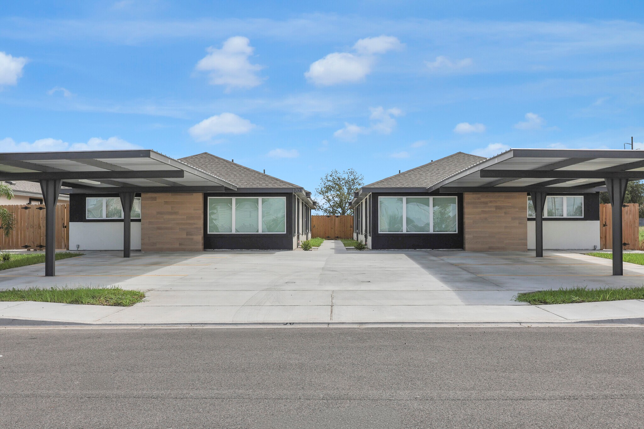 1629 Shadow Creek, Weslaco, TX for sale Primary Photo- Image 1 of 16