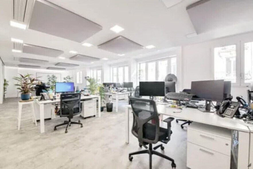 11 Rue Galvani, Paris à louer - Photo du bâtiment - Image 3 de 10